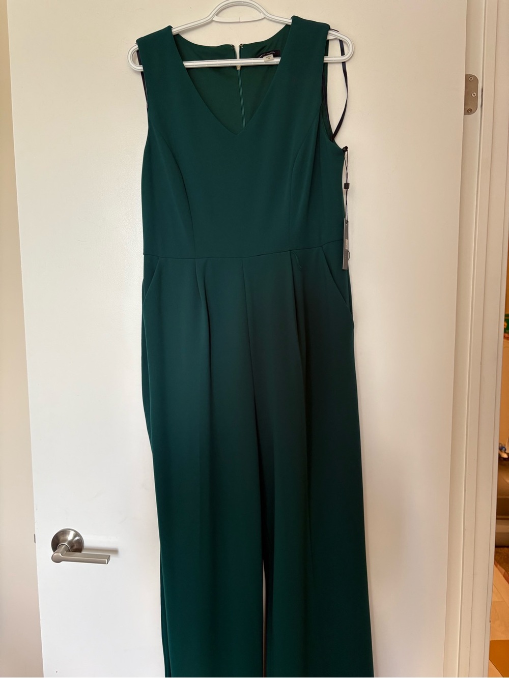 Sleeveless V-Neck Wide-Leg Jumpsuit in Emerald Green